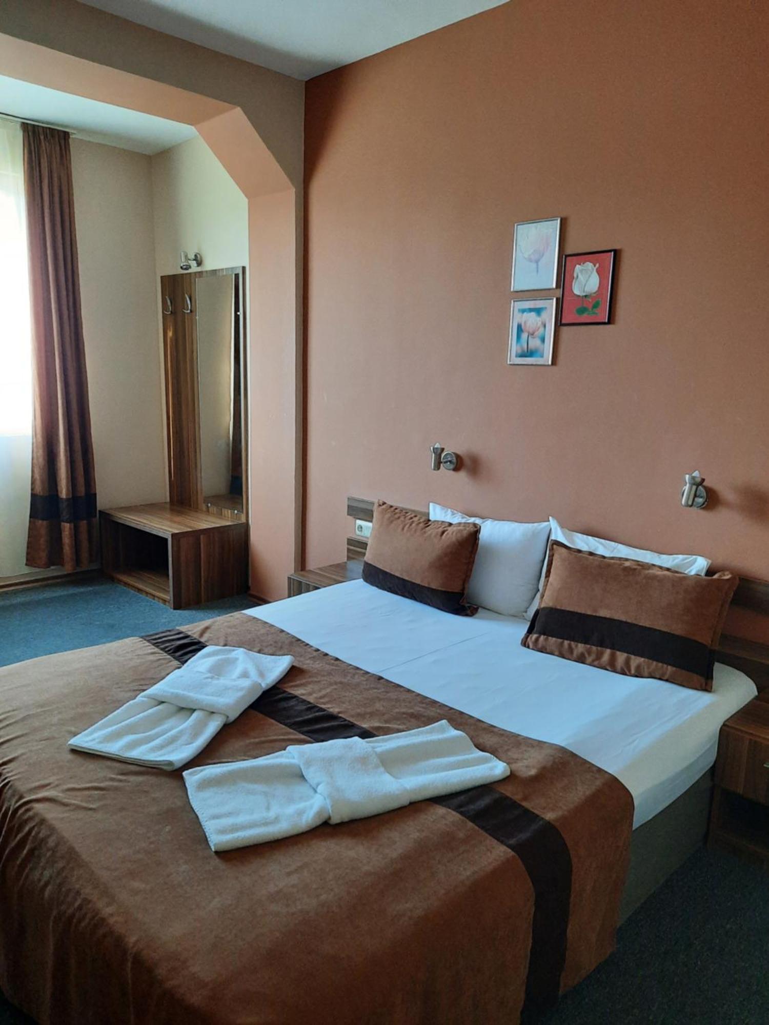 Hotel Mizia Targovishte  Exterior foto